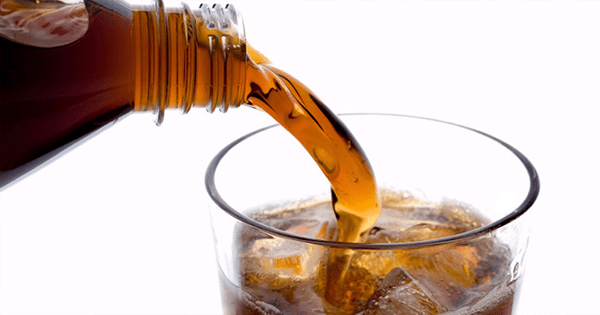Peligros de tomar coca cola para la salud Peligros de tomar coca cola para la salud